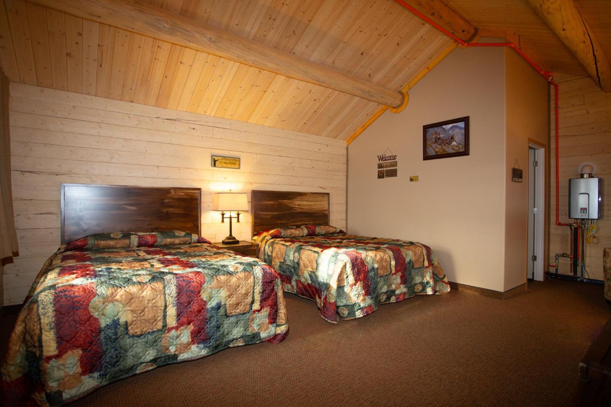 Young'S Motel Tok Exterior photo